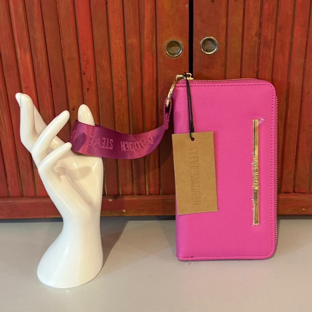 Steve Madian Hot Pink Wristlet/Wallet (New With Tags)